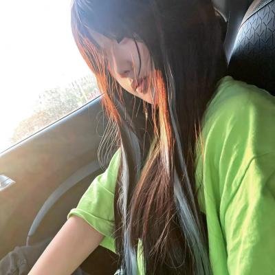 我就背首诗，你们咋全下跪了